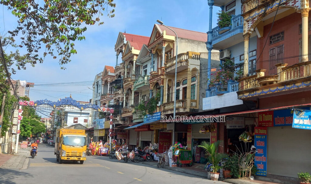 Trục đường trung tâm xã Song Hồ được đầu tư mở rộng, đáp ứng tiêu chí NTM nâng cao.