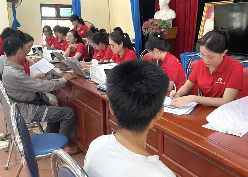 Giải phóng mặt bằng dự án sân bay Gia Bình: Có ngân hàng “đỏ” hỗ trợ bà con “giữ tiền”